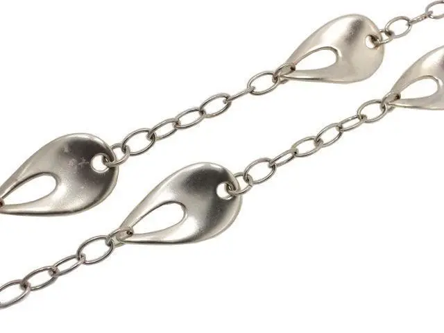 Collar largo de plata