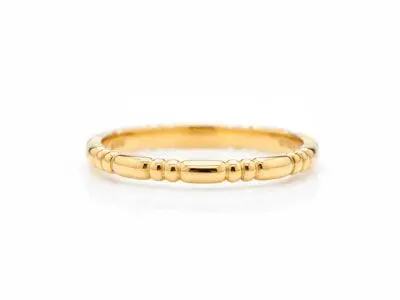 Anillo chapado oro muescas