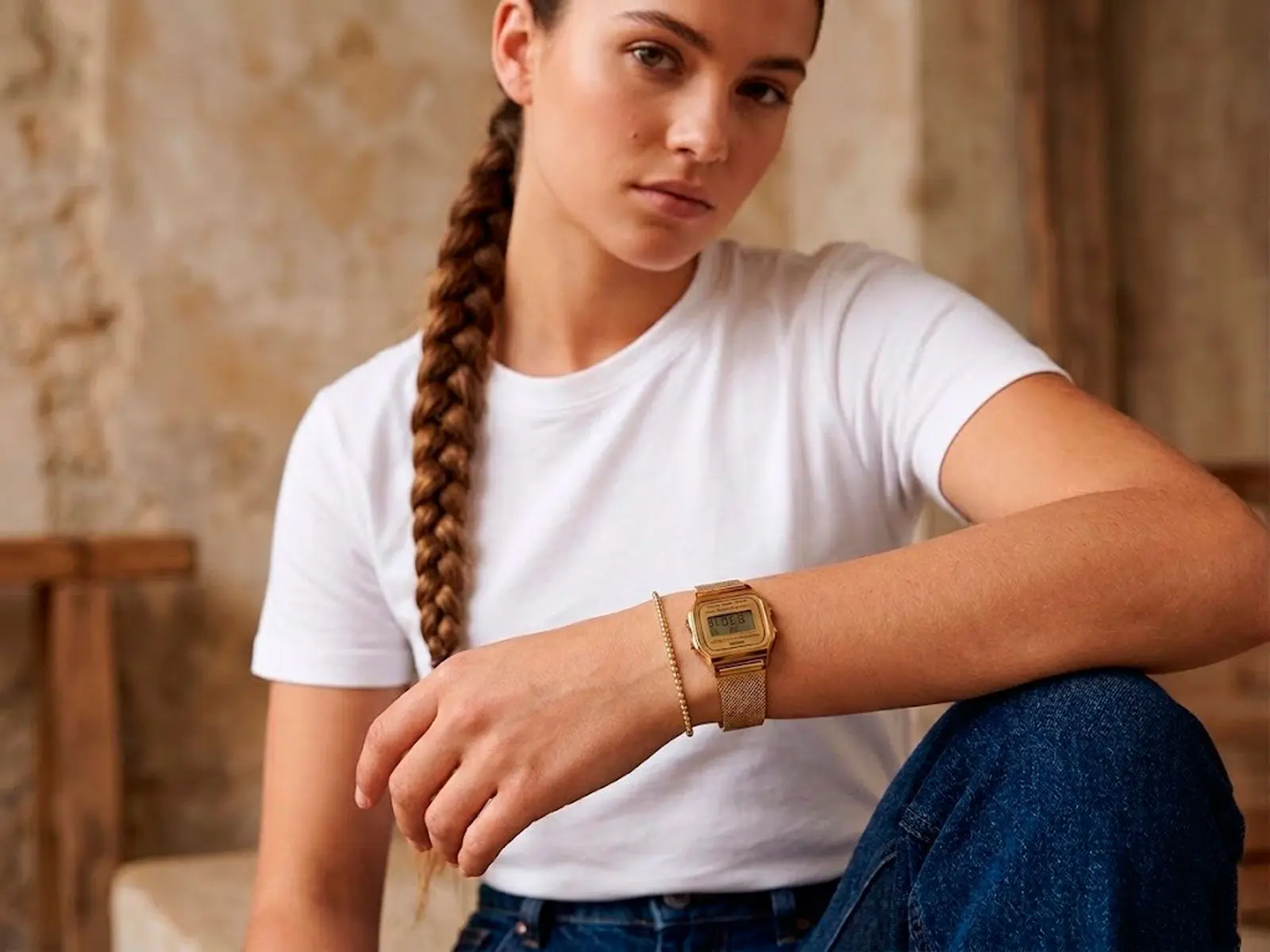 Pulsera elástica con bolas de plata lapidadas doradas