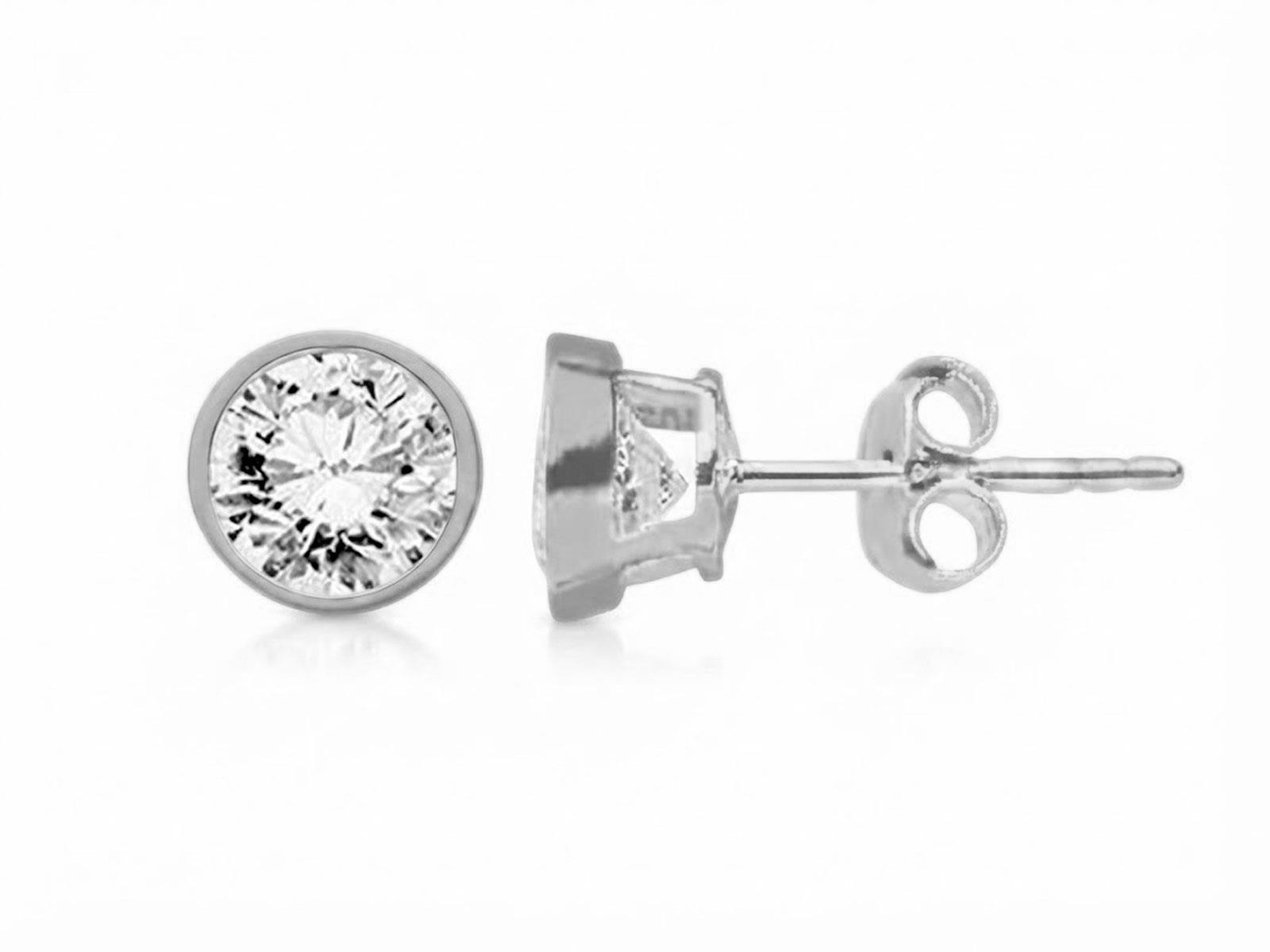 Pendientes de plata con forma de chaton de circonita de 5 mm