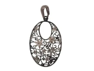 Colgante oval plata vieja