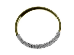 Collar semirigido de anillas titanio