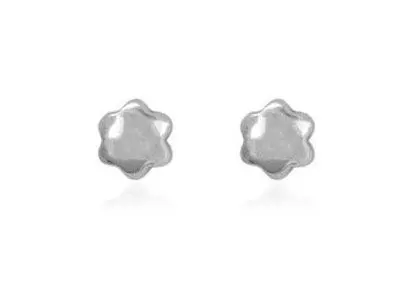 Pendientes dormilón de bebe con flor lisa de oro blanco