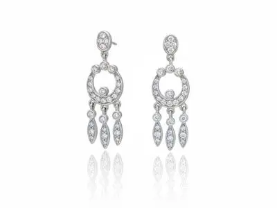 Pendientes largos blanco isabelino