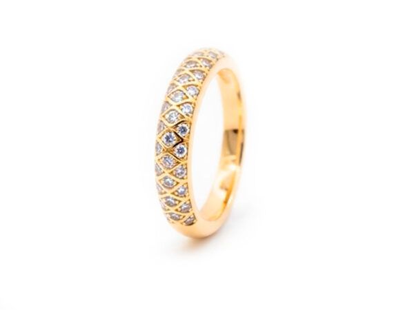 Anillo oro amarillo gajo circonitas