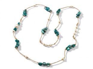 Collar nácar blanco tintado