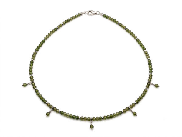 Gargantilla corta espinela verde